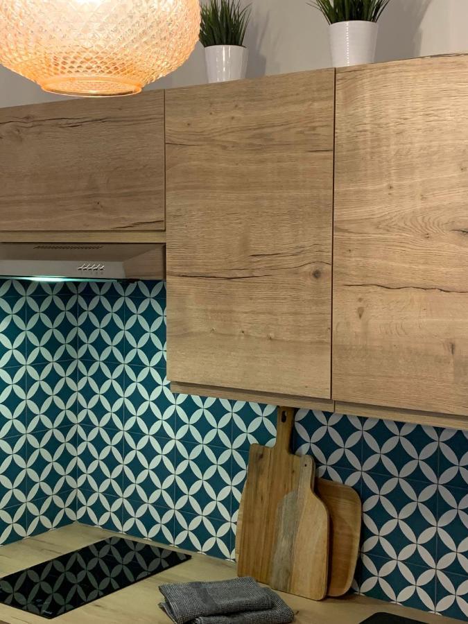 Le Cabanon De Livia Avec Piscine Privee Villa Cucuron Kültér fotó