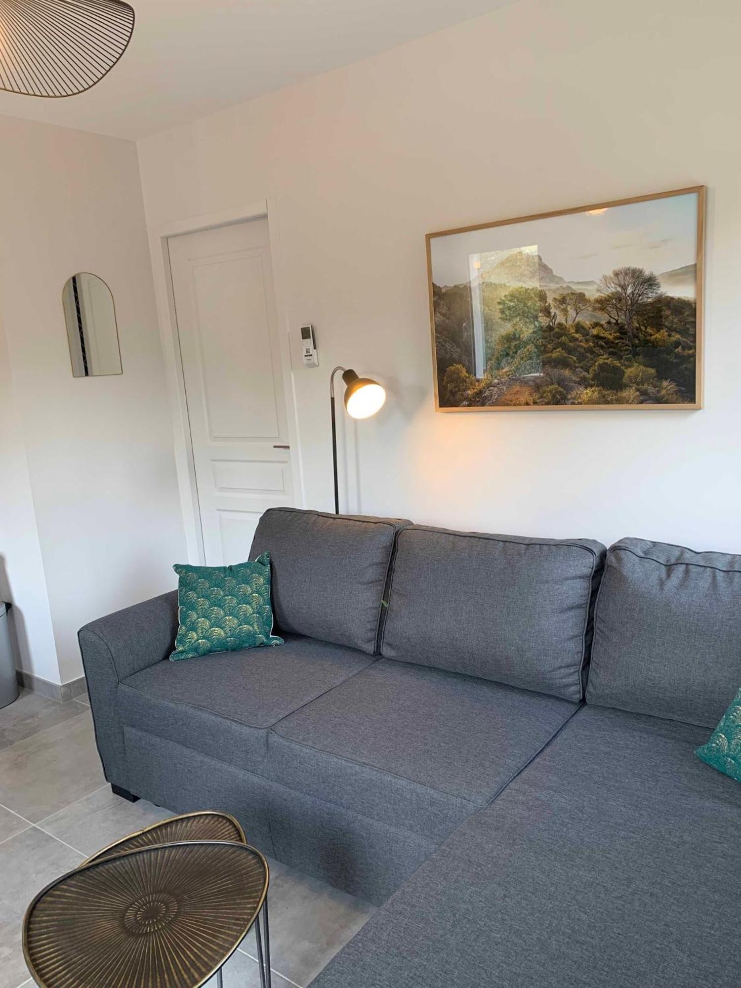 Le Cabanon De Livia Avec Piscine Privee Villa Cucuron Kültér fotó