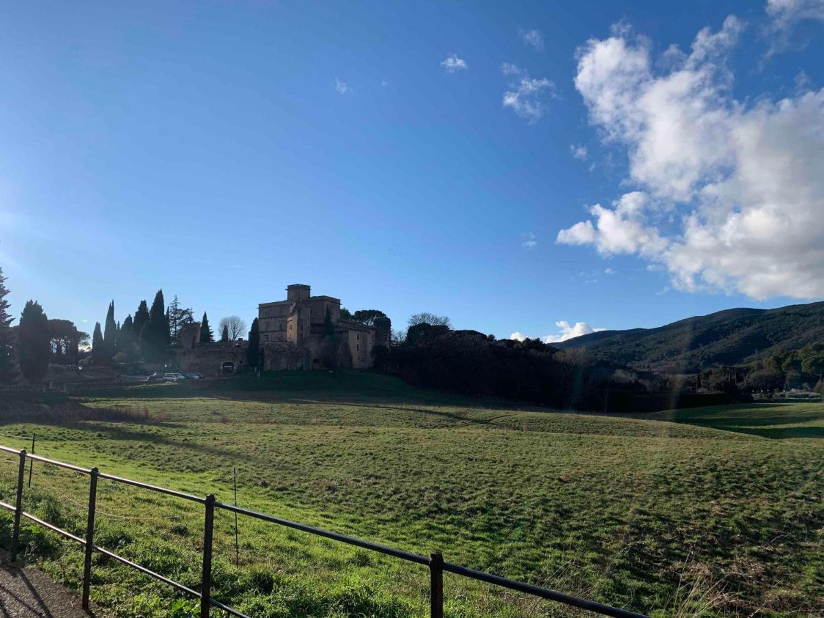 Le Cabanon De Livia Avec Piscine Privee Villa Cucuron Kültér fotó