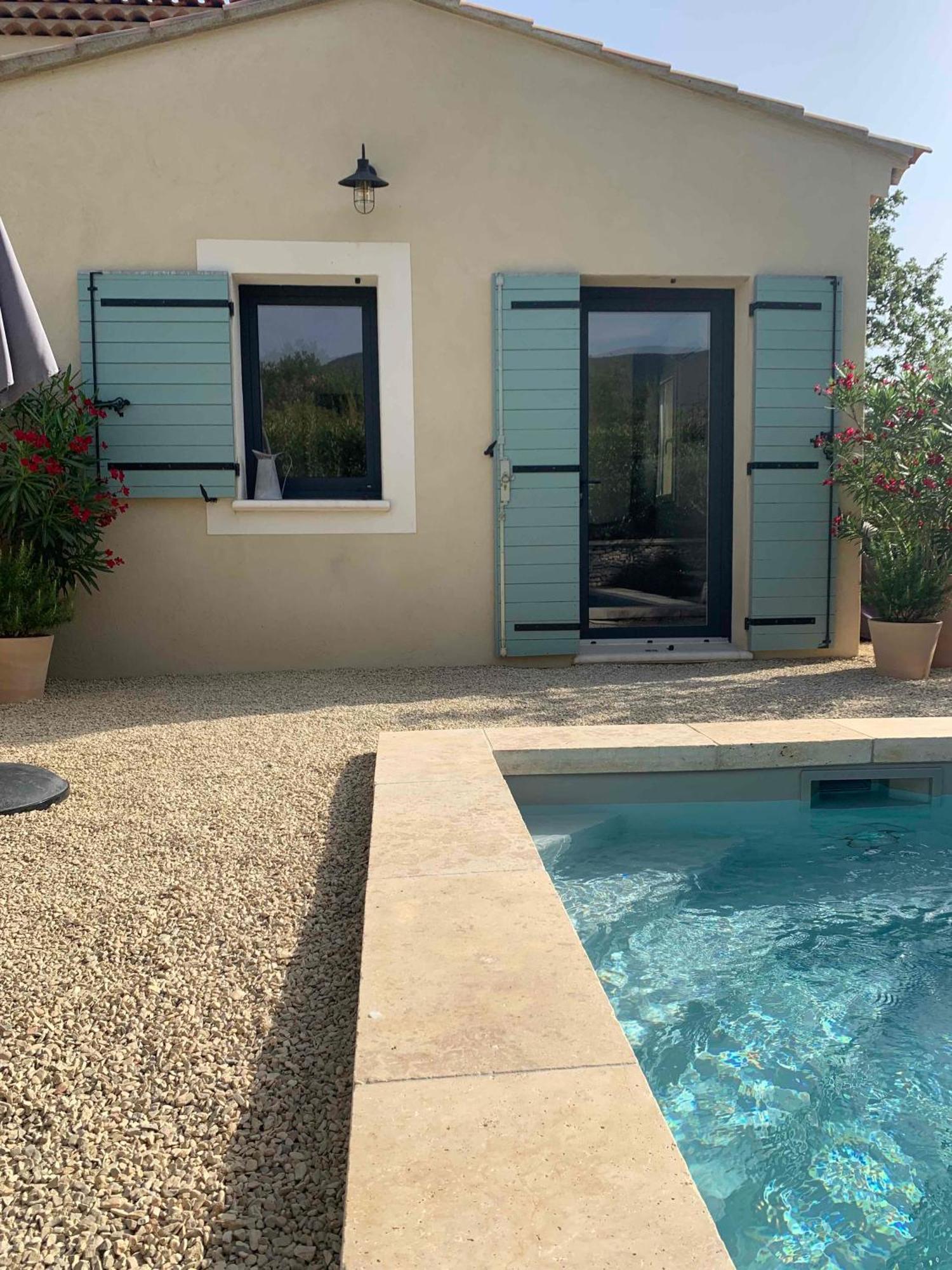 Le Cabanon De Livia Avec Piscine Privee Villa Cucuron Kültér fotó